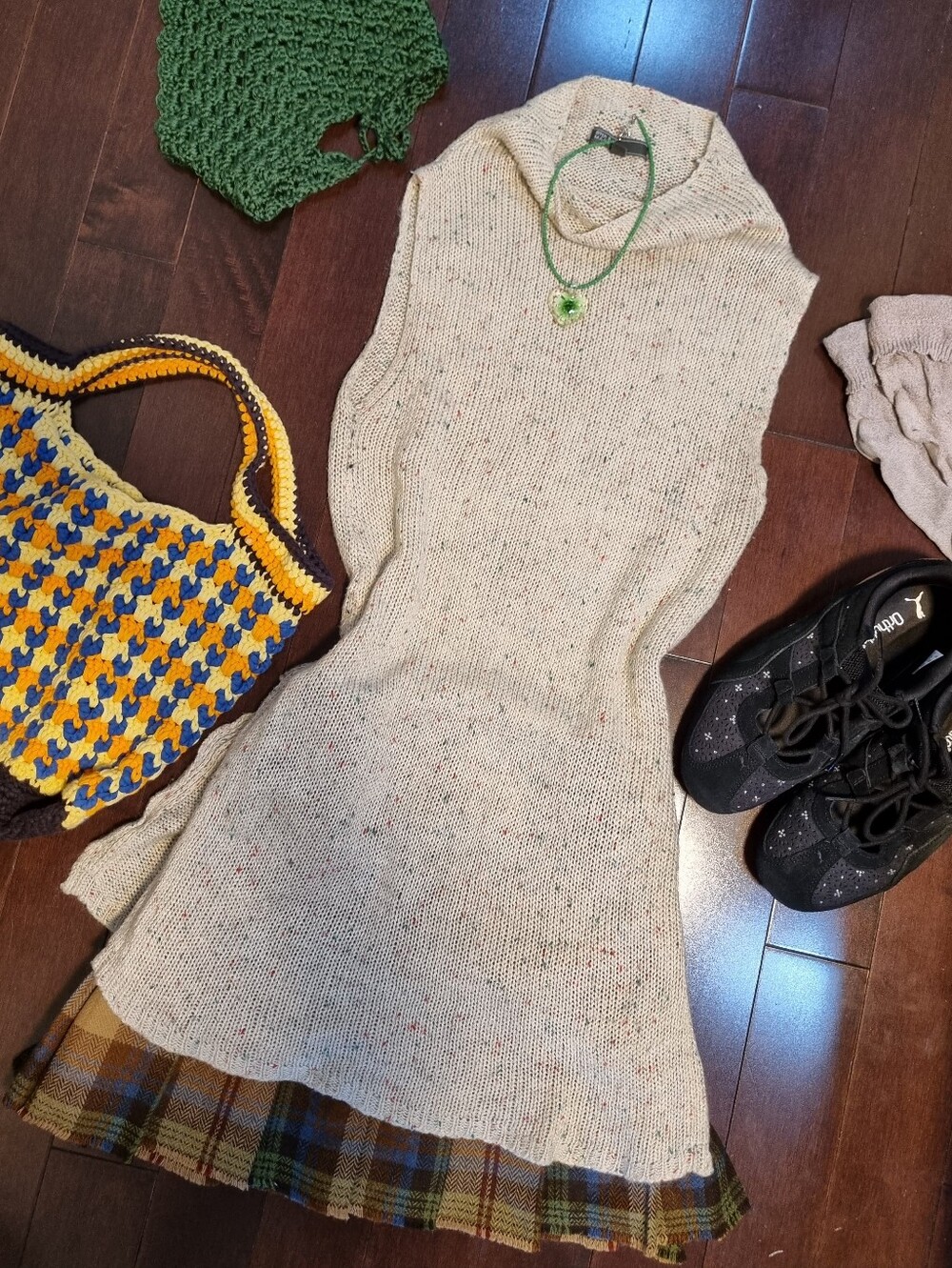 💛 89th&Madison | knit vest tunic in cream with red and green speckles | S